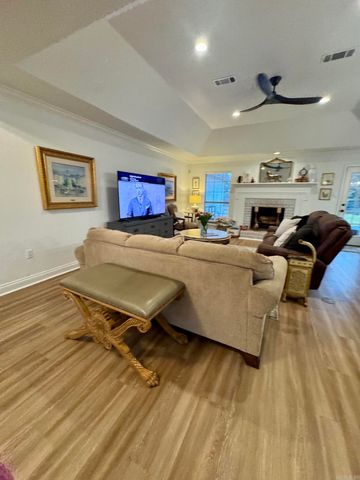 3 Hyde Park Circle, Conway, AR 72034