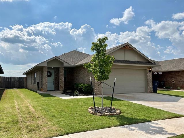 19617 Brookeville Drive, Edmond, OK 73012