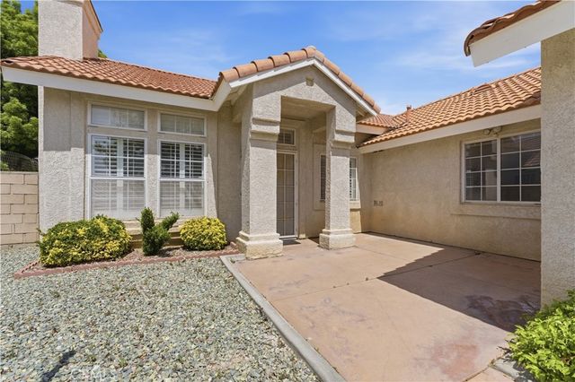 3723 W Avenue J4, Lancaster, CA 93536