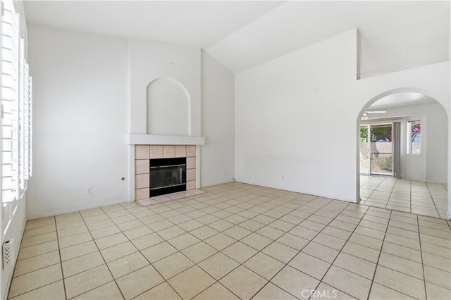 3723 W Avenue J4, Lancaster, CA 93536