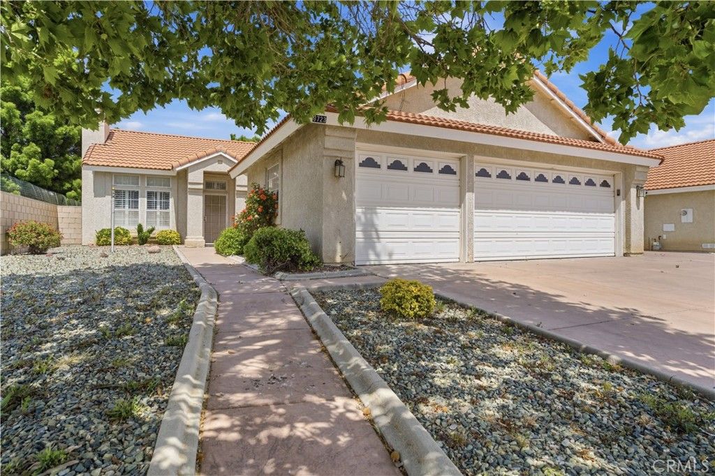 3723 W Avenue J4, Lancaster, CA 93536