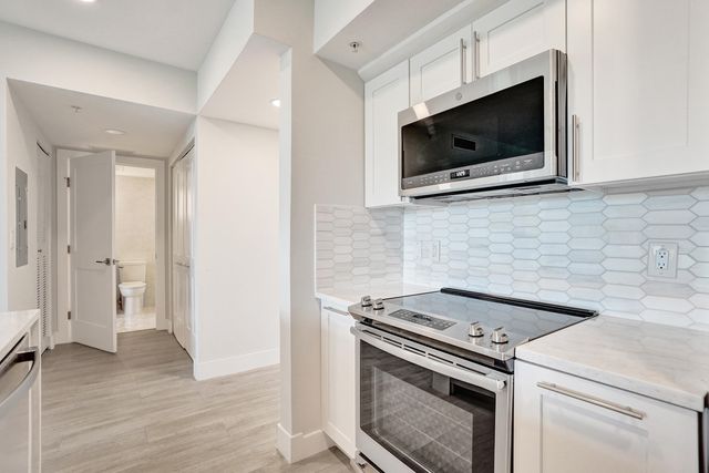 700 E Boynton Beach Boulevard 406, Boynton Beach, FL 33435