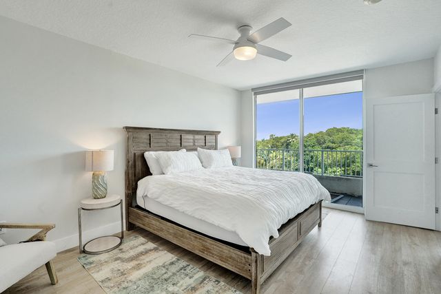 700 E Boynton Beach Boulevard 406, Boynton Beach, FL 33435