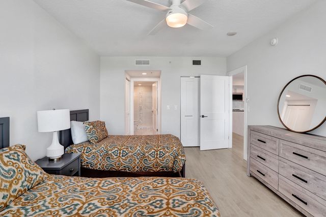 700 E Boynton Beach Boulevard 406, Boynton Beach, FL 33435
