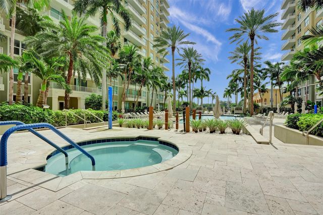 700 E Boynton Beach Boulevard 406, Boynton Beach, FL 33435