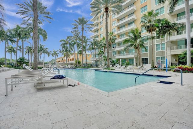 700 E Boynton Beach Boulevard 406, Boynton Beach, FL 33435