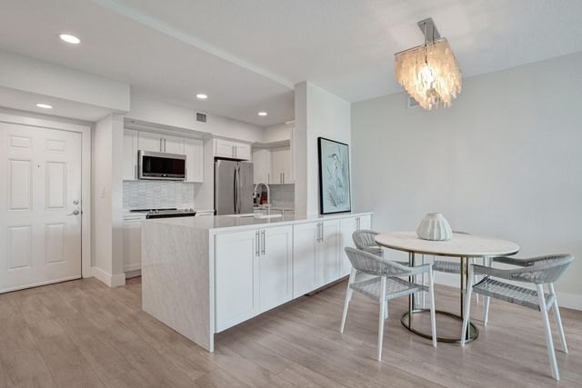 700 E Boynton Beach Boulevard 406, Boynton Beach, FL 33435