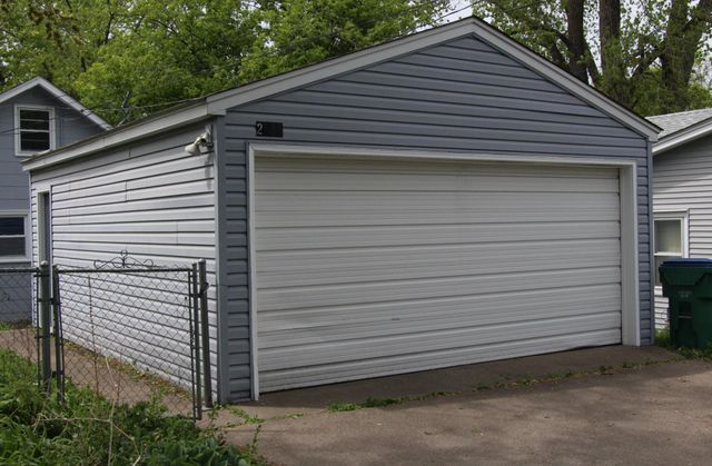 2841 Blackstone Avenue, Saint Louis Park, MN 55416
