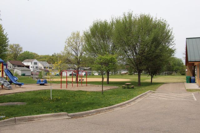 2841 Blackstone Avenue, Saint Louis Park, MN 55416