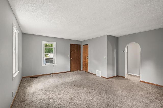 2841 Blackstone Avenue, Saint Louis Park, MN 55416
