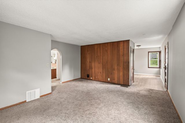 2841 Blackstone Avenue, Saint Louis Park, MN 55416