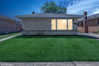 12830 S Carpenter Street S, Calumet Park, IL 60827