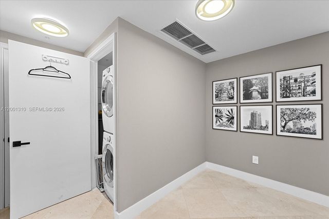 3400 SW 27th Ave 201, Miami, FL 33133