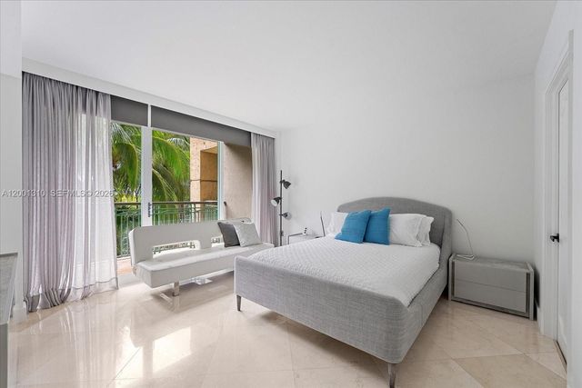 3400 SW 27th Ave 201, Miami, FL 33133