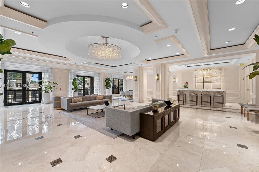 3400 SW 27th Ave 201, Miami, FL 33133