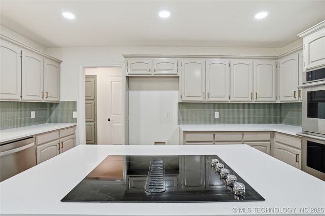 7430 S Fulton Avenue, Tulsa, OK 74136