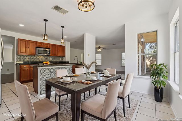 16 Marella Dr, San Antonio, TX 78248