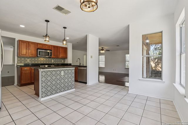 16 Marella Dr, San Antonio, TX 78248