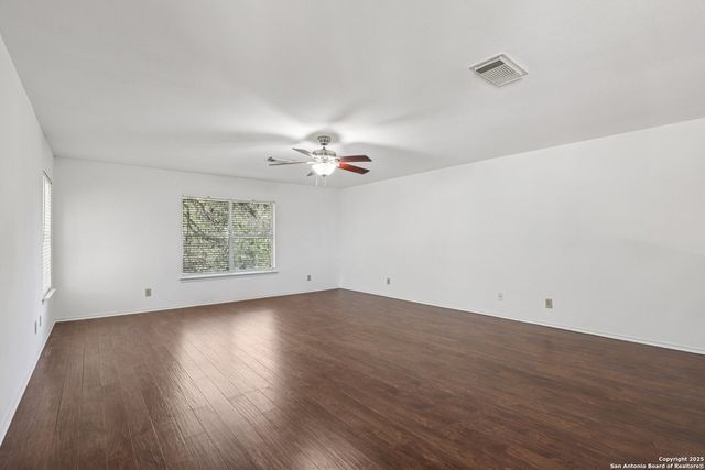 16 Marella Dr, San Antonio, TX 78248