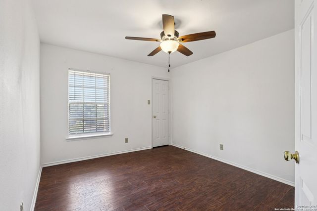 16 Marella Dr, San Antonio, TX 78248