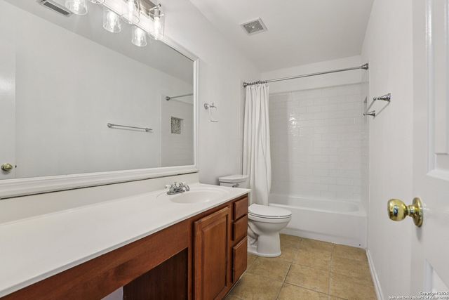 16 Marella Dr, San Antonio, TX 78248