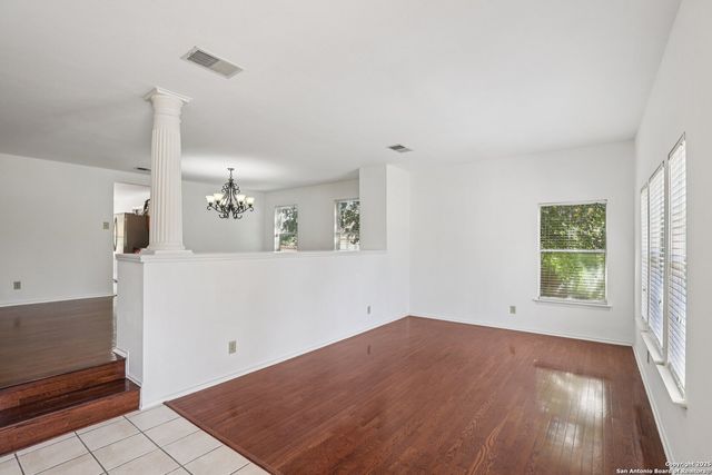 16 Marella Dr, San Antonio, TX 78248