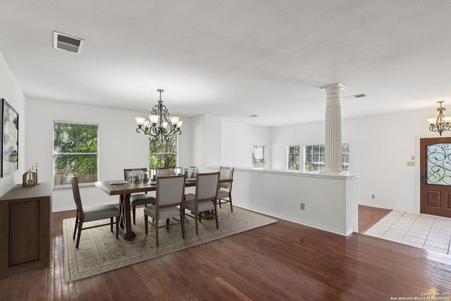 16 Marella Dr, San Antonio, TX 78248