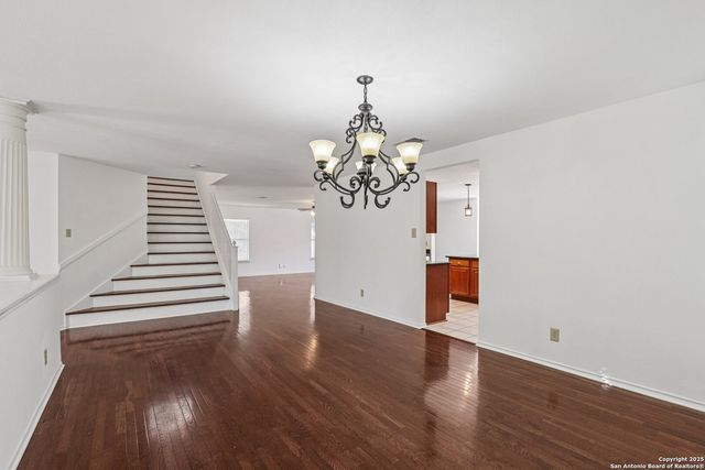 16 Marella Dr, San Antonio, TX 78248