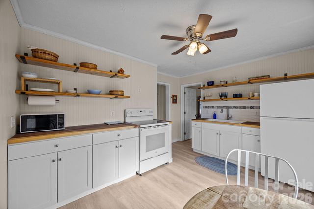 107 Axley Street, Canton, NC 28716