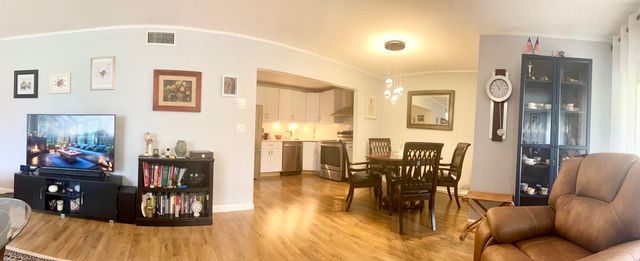 301 Pine Ridge Circle C-2, Greenacres, FL 33463
