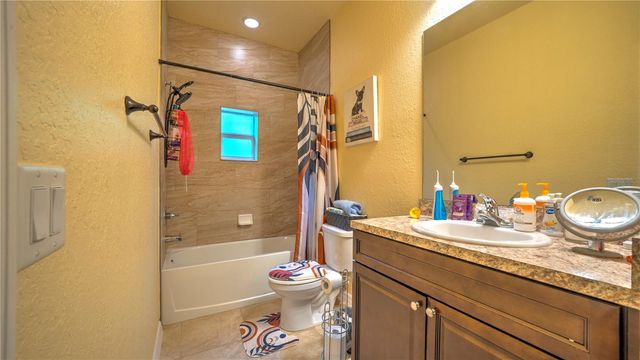 1404 NW 18TH AVENUE, Ocala, FL 34475
