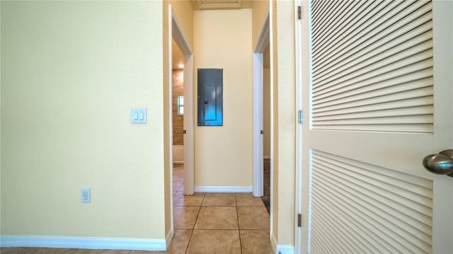 1404 NW 18TH AVENUE, Ocala, FL 34475
