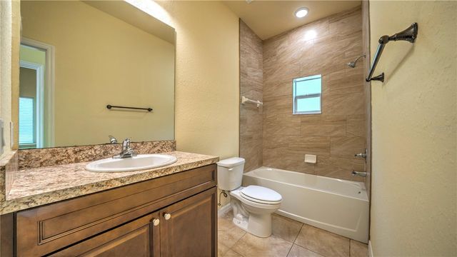 1404 NW 18TH AVENUE, Ocala, FL 34475