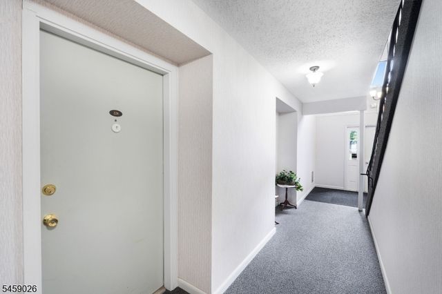 228 Drake Ln 228, Roxbury Twp., NJ 07852