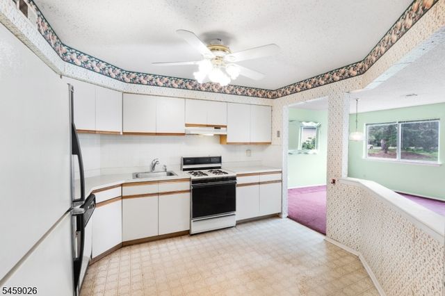 228 Drake Ln 228, Roxbury Twp., NJ 07852