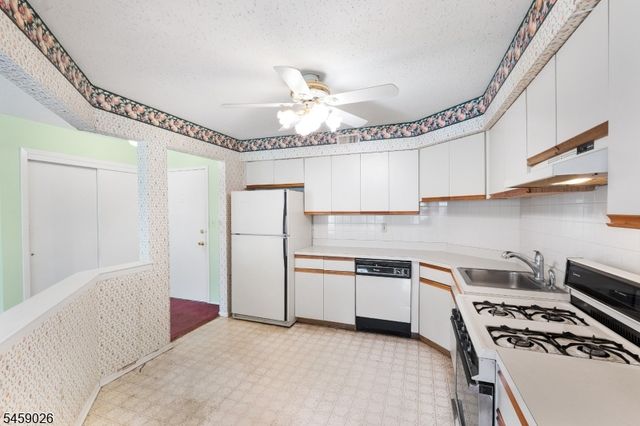 228 Drake Ln 228, Roxbury Twp., NJ 07852