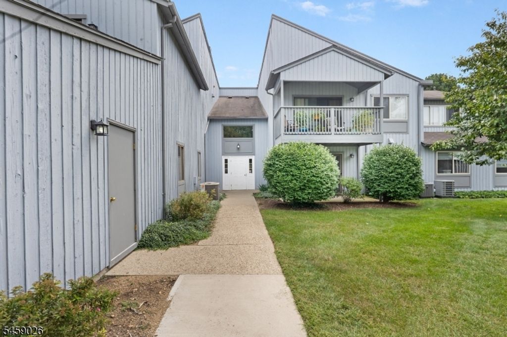 228 Drake Ln 228, Roxbury Twp., NJ 07852
