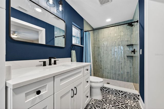 1435 48TH AVENUE NE, St Petersburg, FL 33703