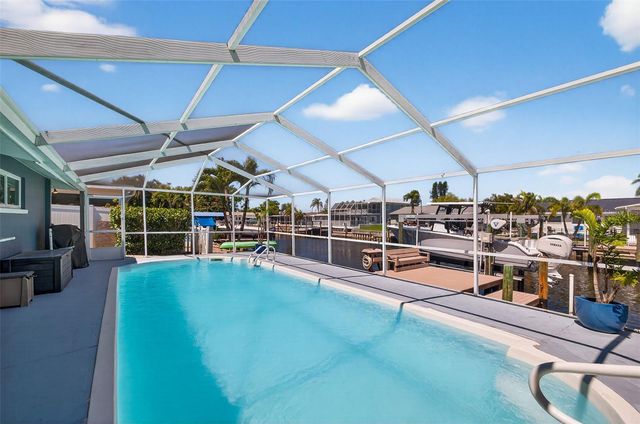 1435 48TH AVENUE NE, St Petersburg, FL 33703