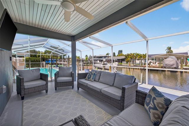 1435 48TH AVENUE NE, St Petersburg, FL 33703