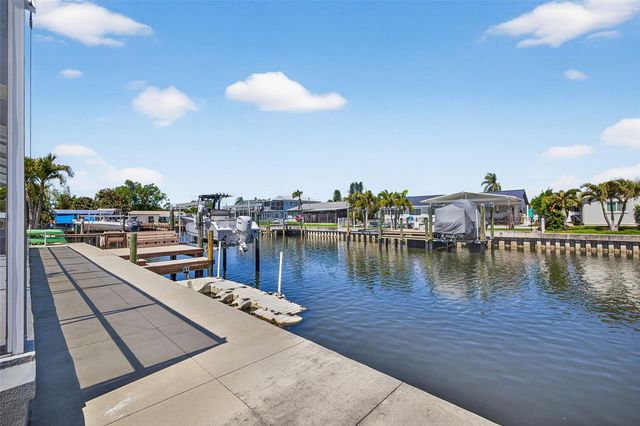 1435 48TH AVENUE NE, St Petersburg, FL 33703