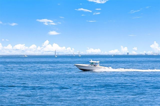 1435 48TH AVENUE NE, St Petersburg, FL 33703