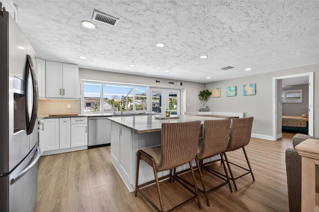 1435 48TH AVENUE NE, St Petersburg, FL 33703