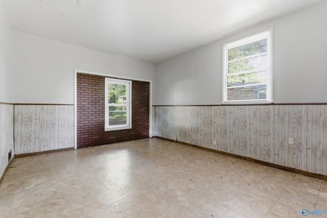 2217 Barrywood Circle NW, Huntsville, AL 35810