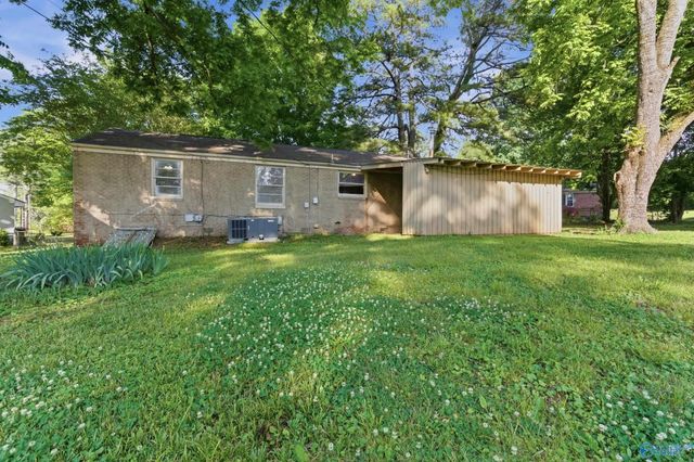 2217 Barrywood Circle NW, Huntsville, AL 35810