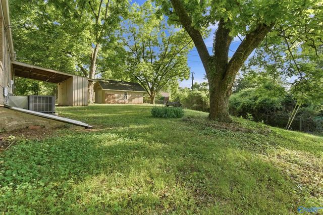 2217 Barrywood Circle NW, Huntsville, AL 35810
