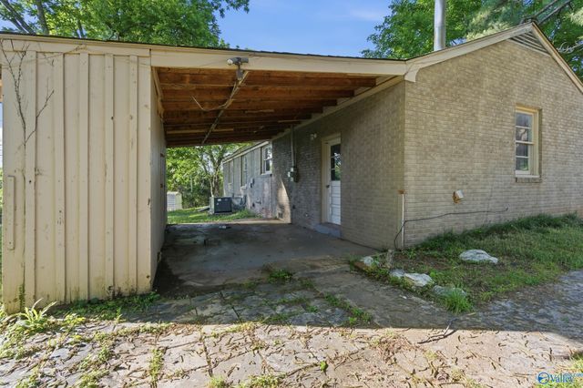 2217 Barrywood Circle NW, Huntsville, AL 35810
