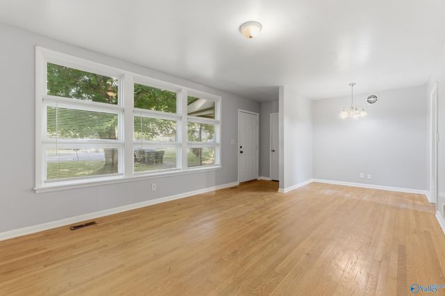 2217 Barrywood Circle NW, Huntsville, AL 35810