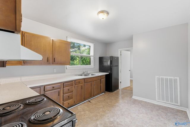 2217 Barrywood Circle NW, Huntsville, AL 35810