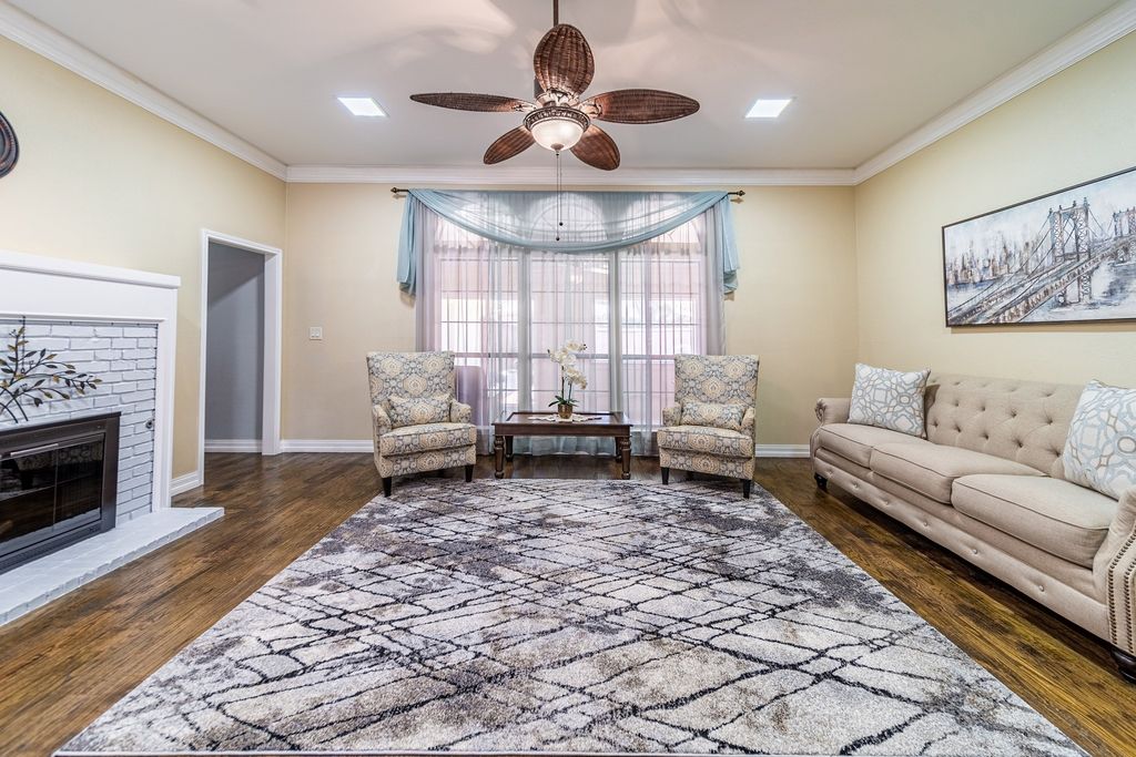 3305 Eisenhower Lane, Plano, TX 75023